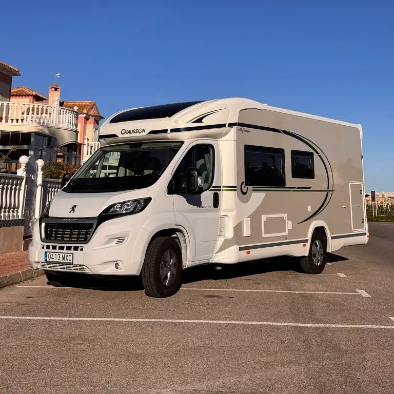 Alquiler 5 plazas Chausson 724 StarLink en Torrevieja