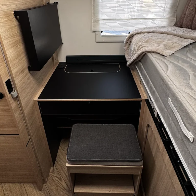 Alquiler 5 plazas Chausson 724 StarLink en Torrevieja