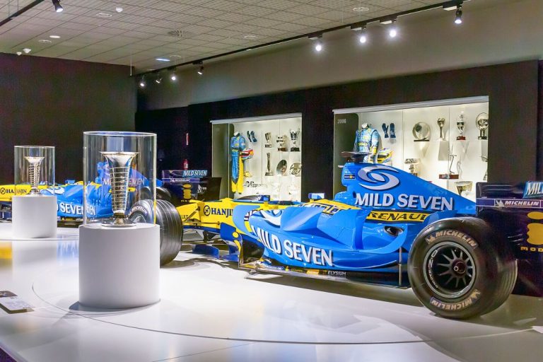 Fernando Alonso 2005-2006 cars 2017 Museo Fernando Alonso