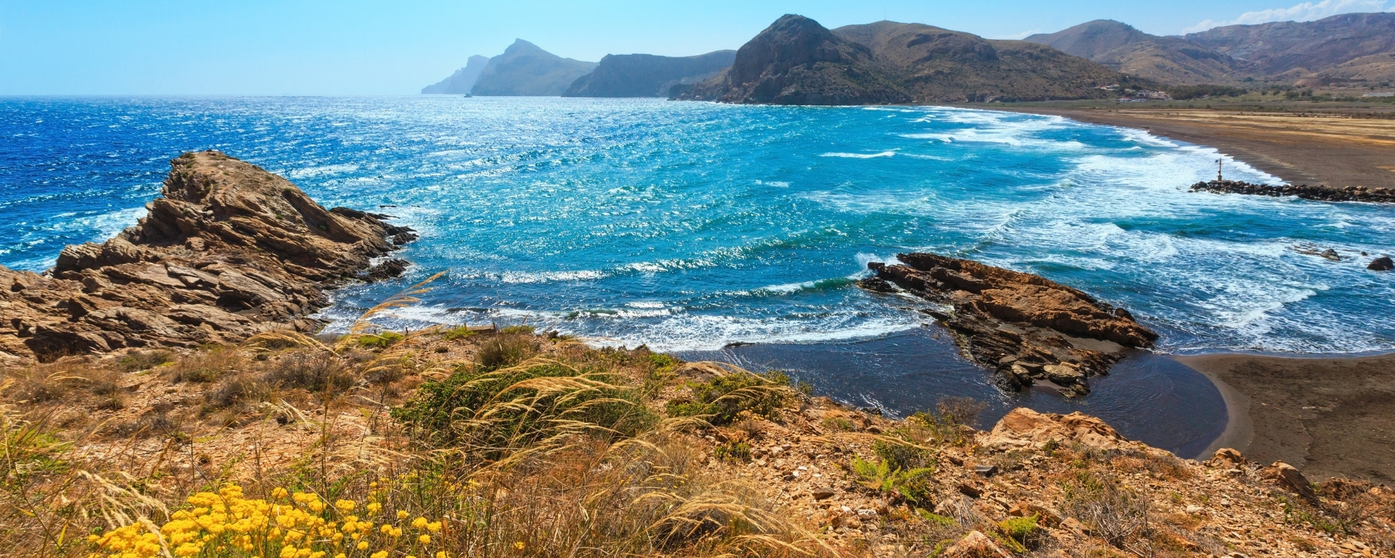 Lee más sobre el artículo Del Latido del Fuego al Horizonte de Gigantes: Booking Caravaning Conquista el Sureste e Interior