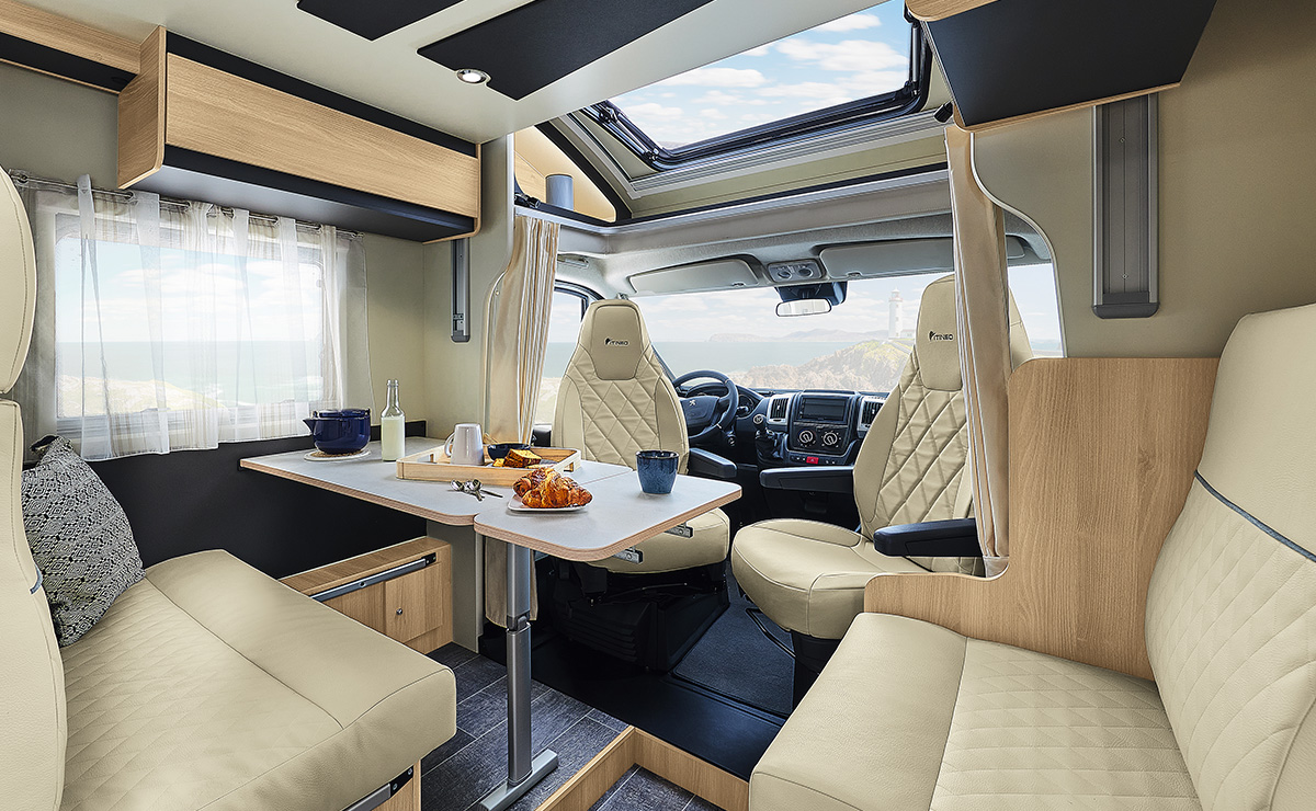 camping-car-itineo-pj700-salon (1)