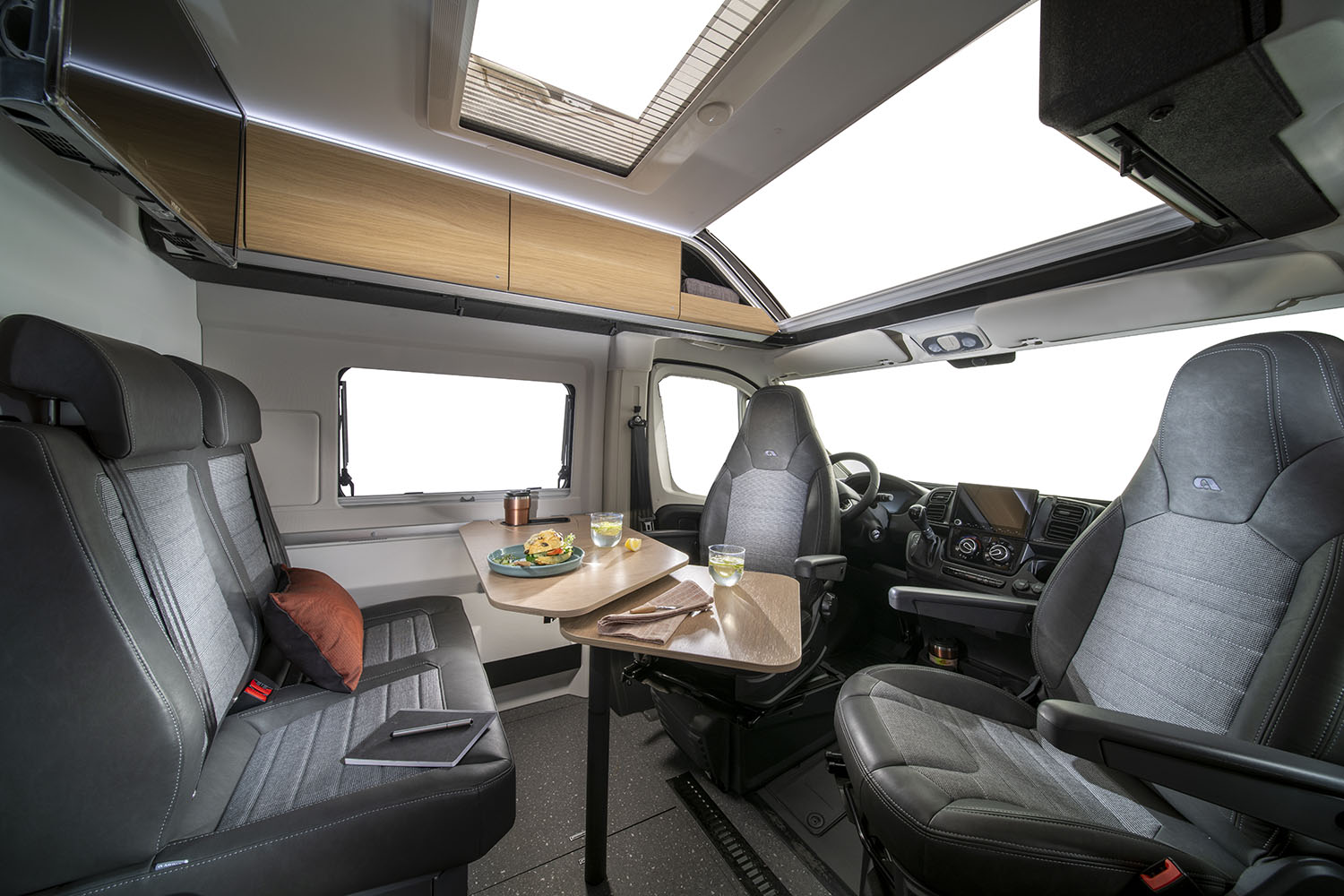 Alquiler 4 plazas Adria Twin 600 SPB Family / I en Barcelona