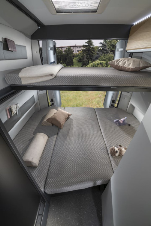 Alquiler 4 plazas Adria Twin 600 SPB Family / I en Barcelona