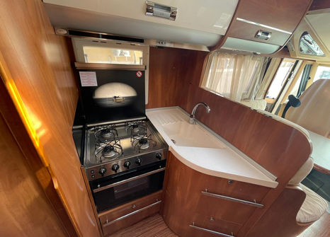Alquiler 4 plazas Laika Vip /335 NK en Gran Canaria