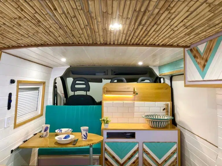 Alquiler 3 plazas Camper Jungle en Valencia