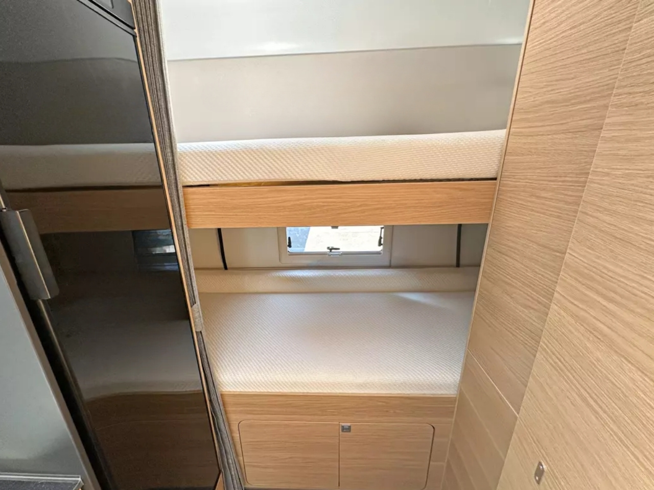 Adria Coral XL 650 DK (1)