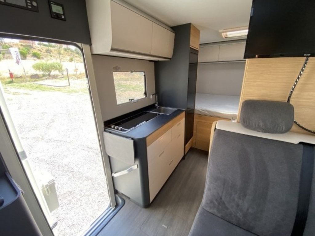 Adria Coral XL Axess 600 DP (3) (Copia)