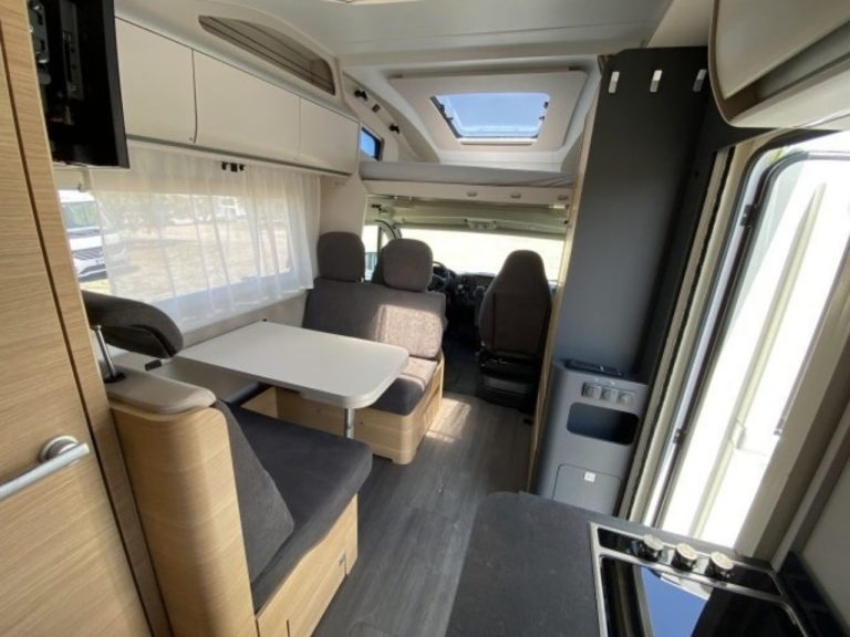 Alquiler 5 plazas Adria Coral XL Axess 600 DP / GR en Barcelona