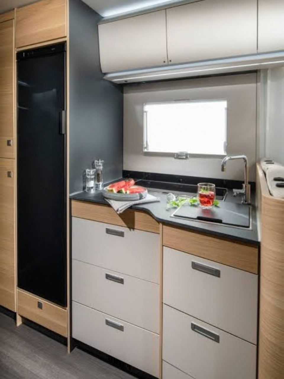 Adria Coral XL Axess 660 SL (4)