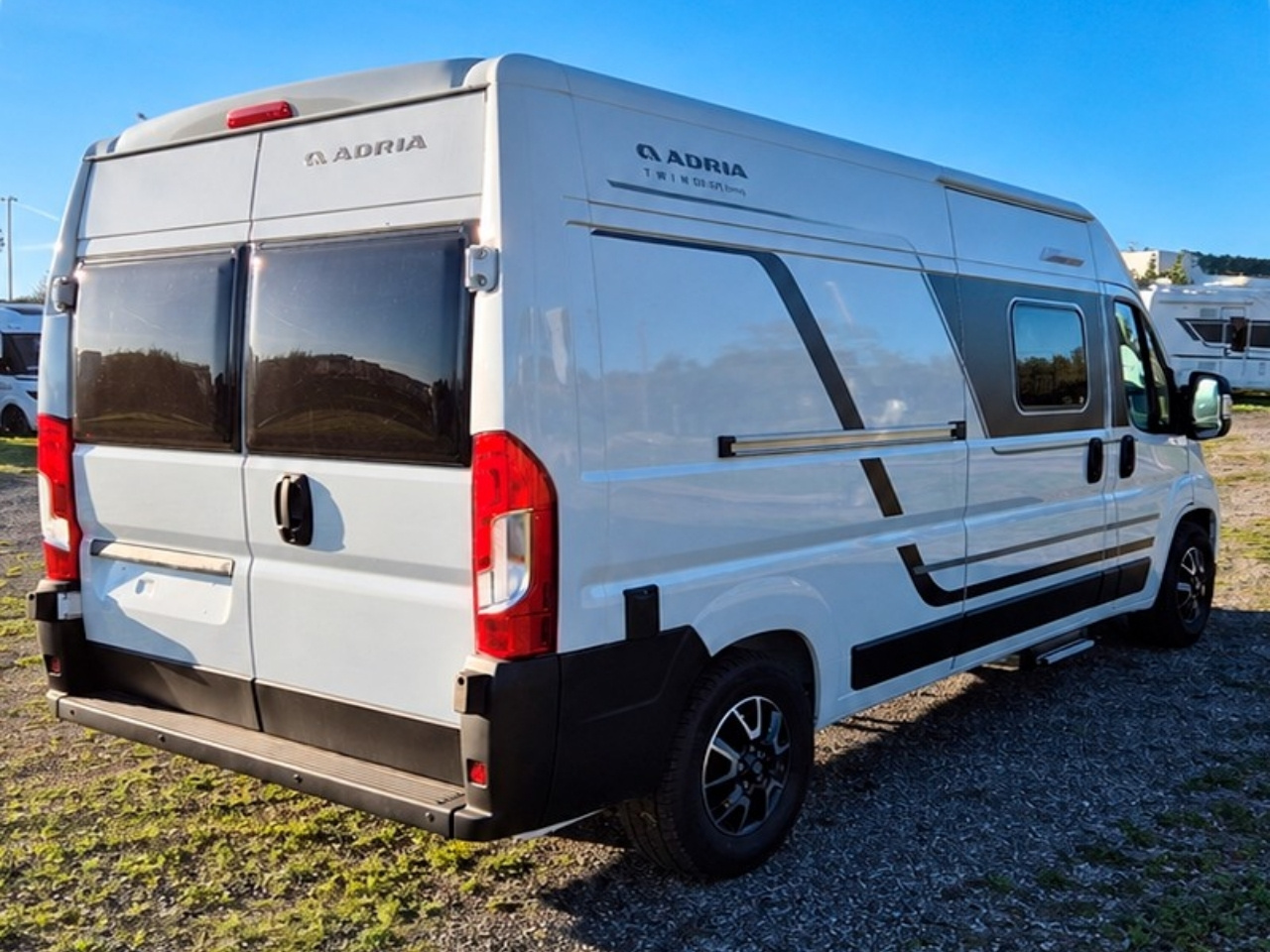 Adria Twin 600 SPB Family (1) (Copia)