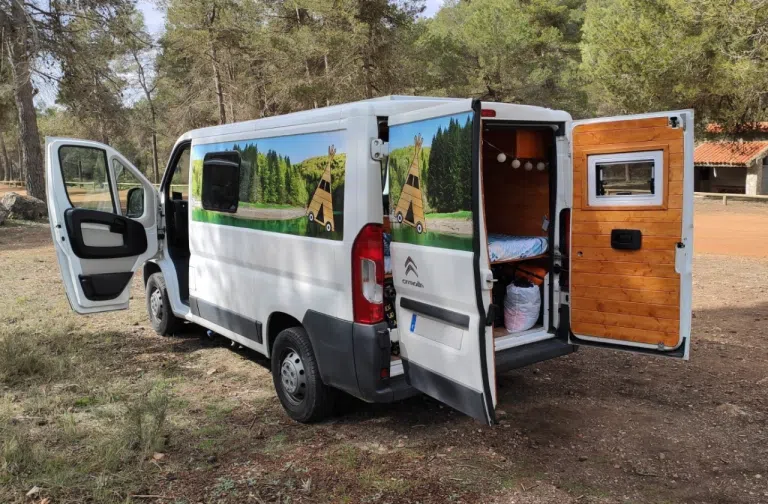 Alquiler 3 plazas Camper Jungle en Valencia