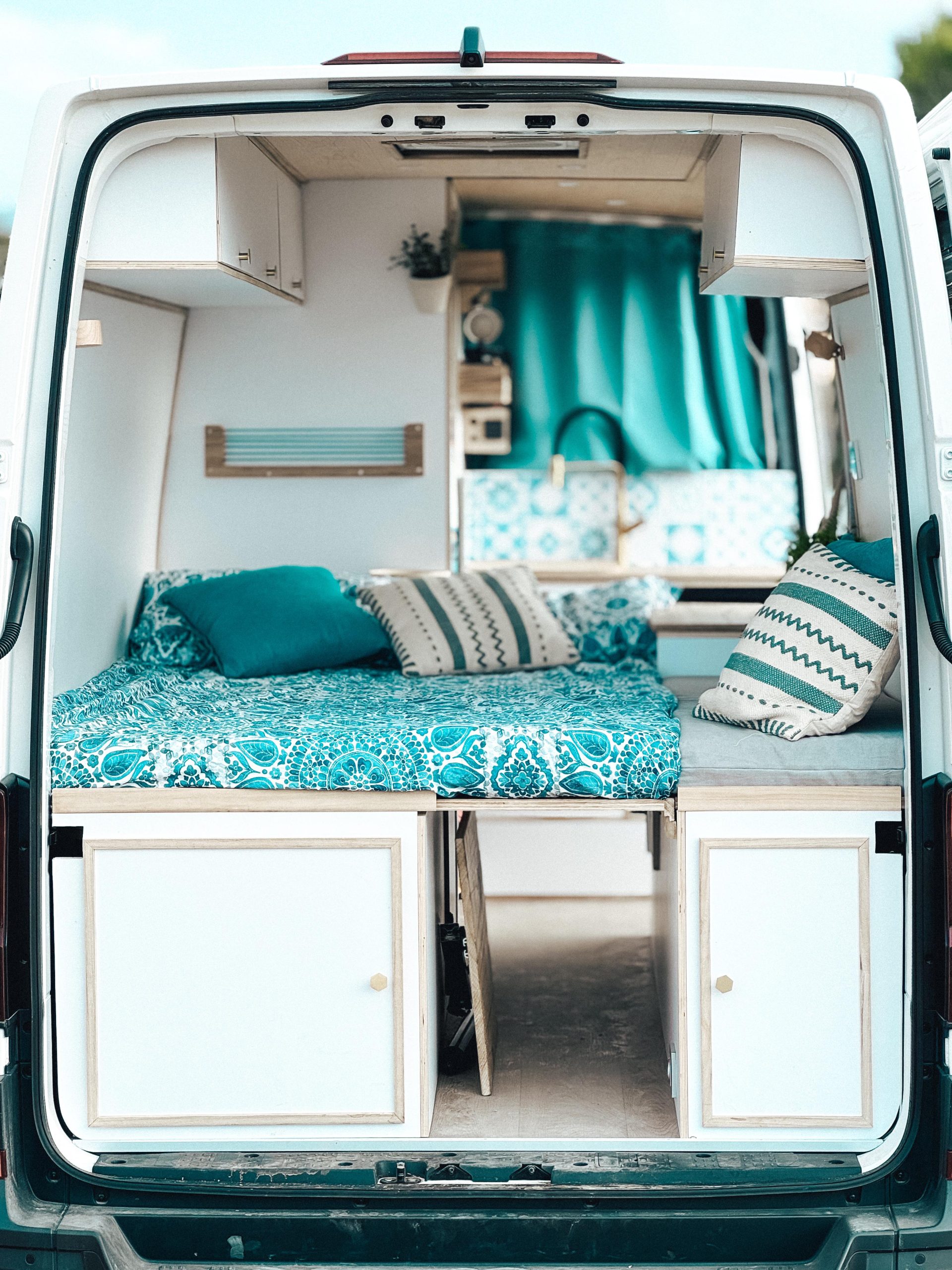 Alquiler 3 plazas Volkswagen Crafter en Málaga