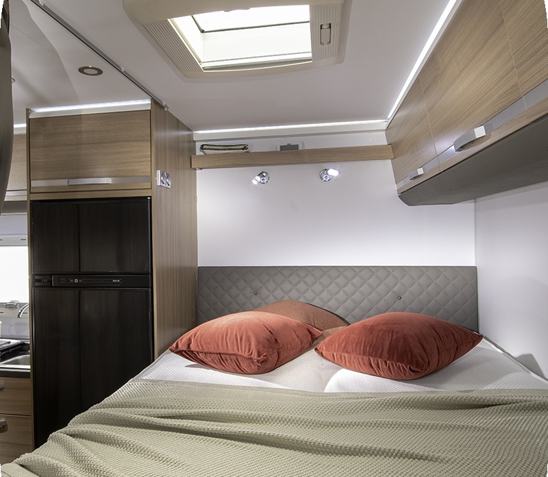 Alquiler 5 plazas Adria Coral XL Axess 660 DP / G en Madrid