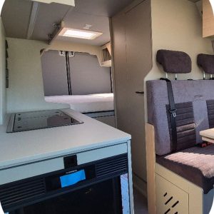 Robeta Womondo / Aer