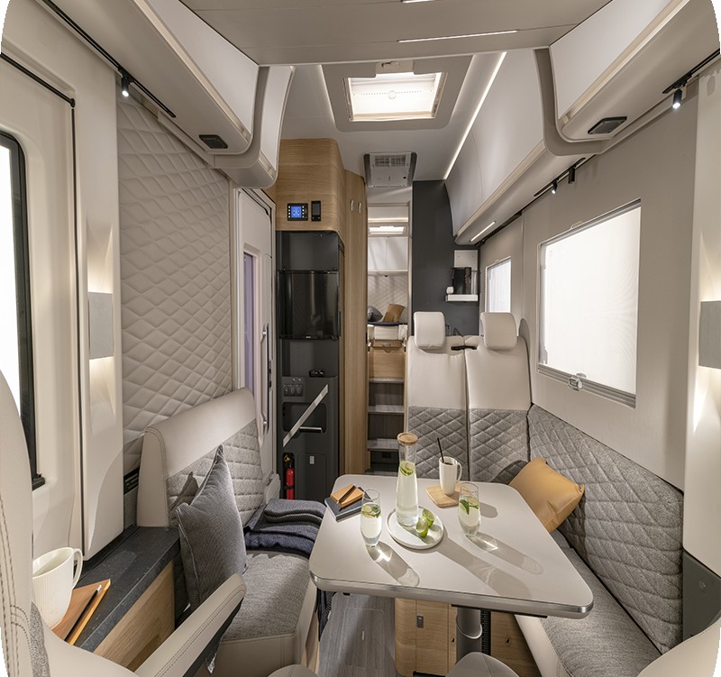 Alquiler 4 plazas Adria Sonic Plus 600 SL / I en Barcelona
