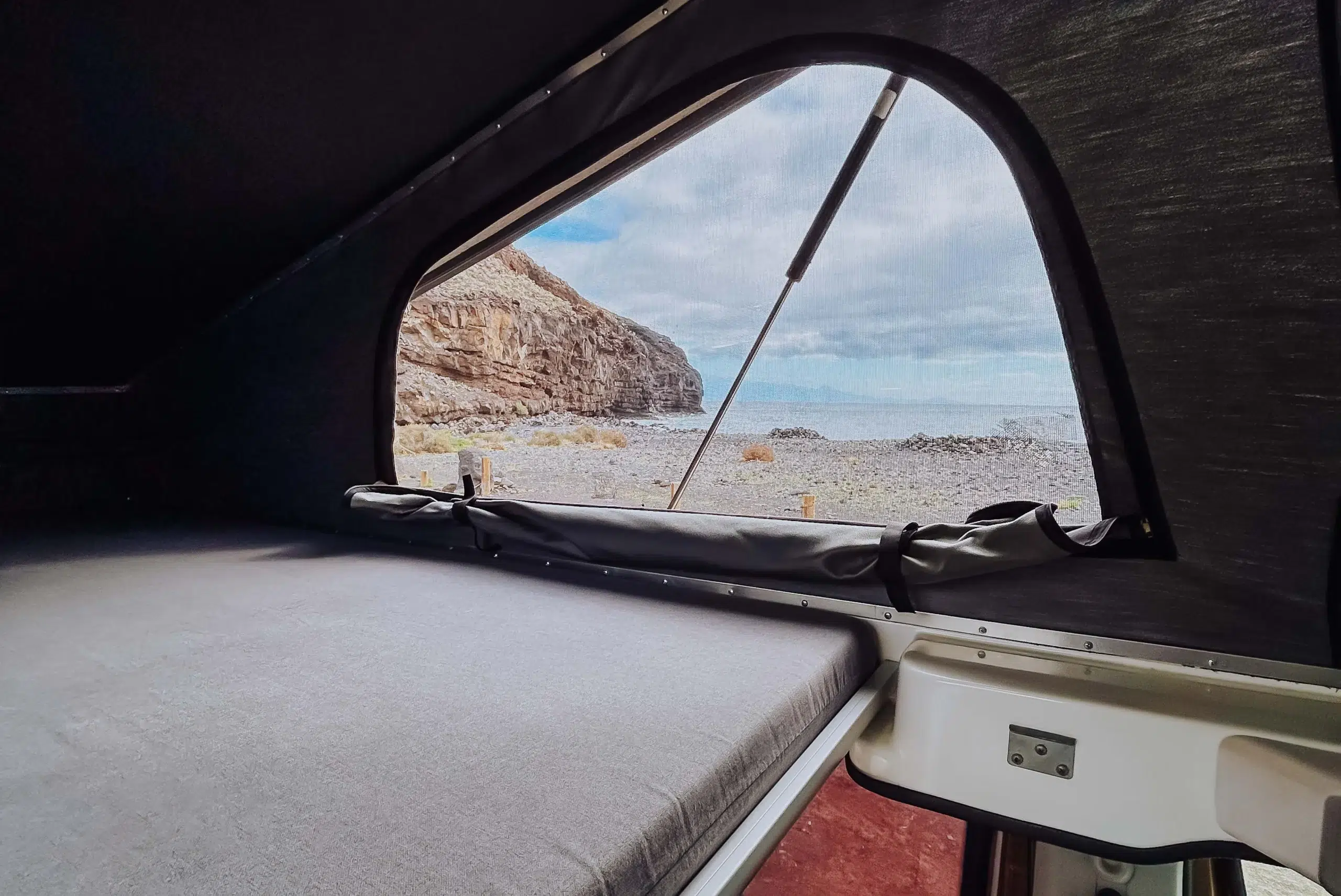 Alquiler 4 plazas Opel Vivaro Camper en La Gomera