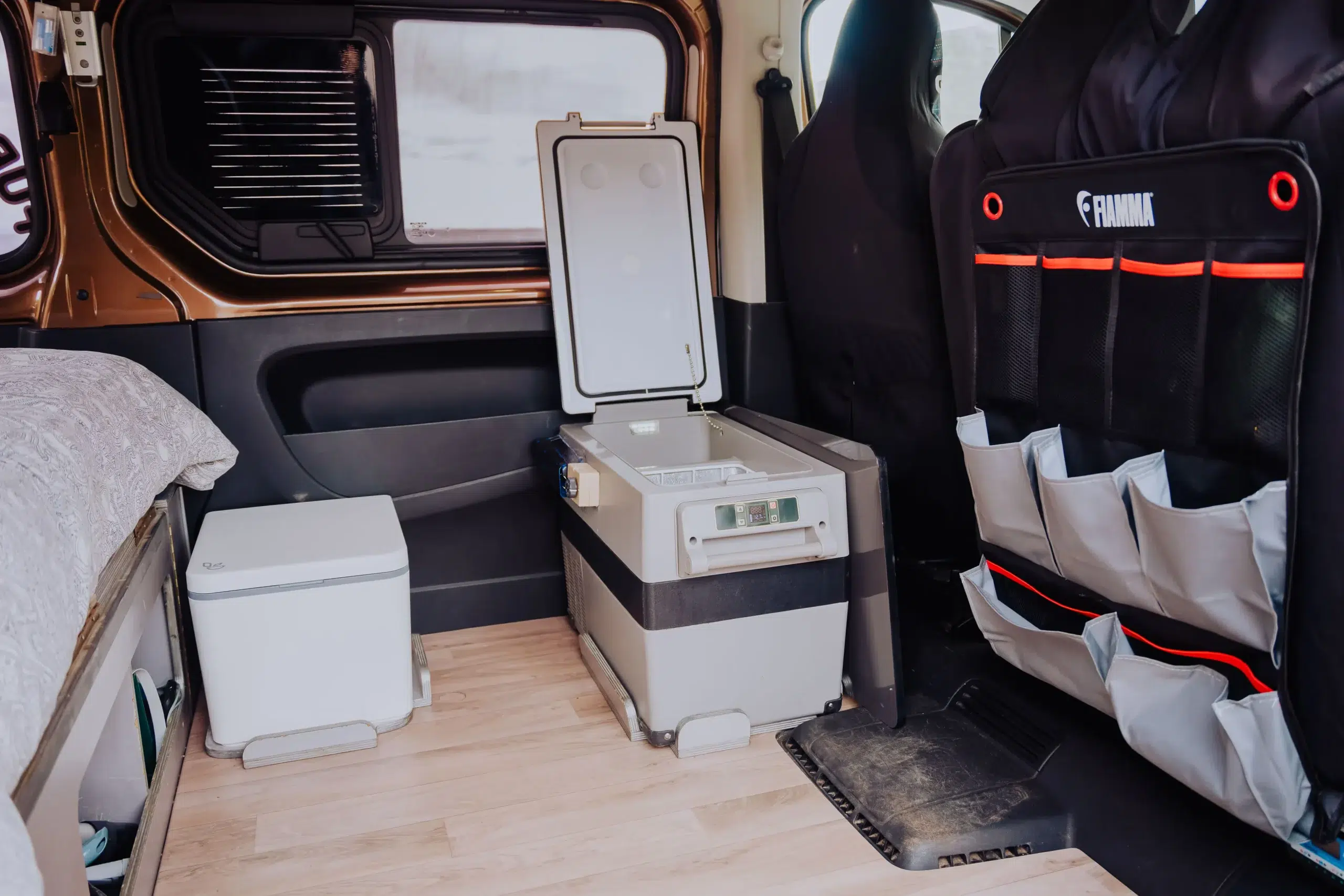 Alquiler 4 plazas Opel Vivaro Camper en La Gomera