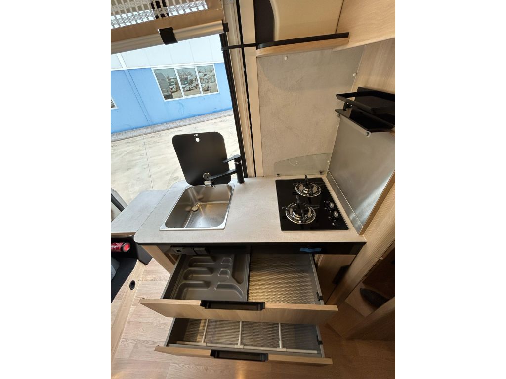 Alquiler 4 plazas Dreamer Camper Van XL en Alicante