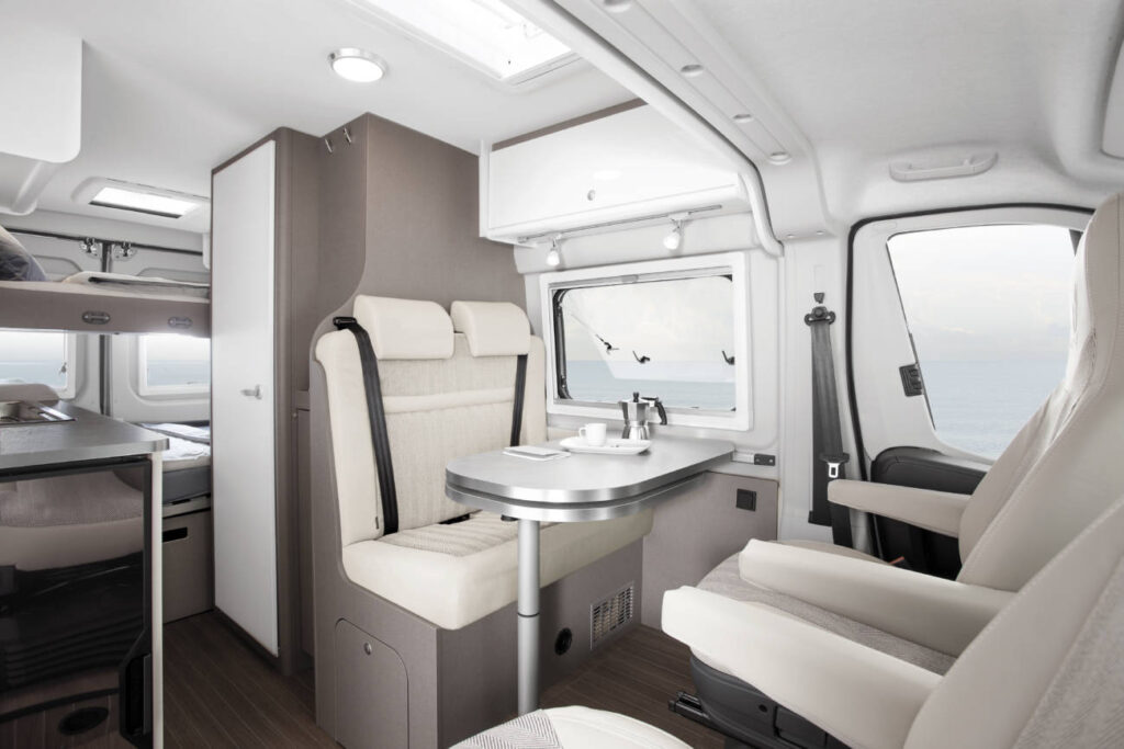 Alquiler 4 plazas Etrusco CV600 BB en Málaga