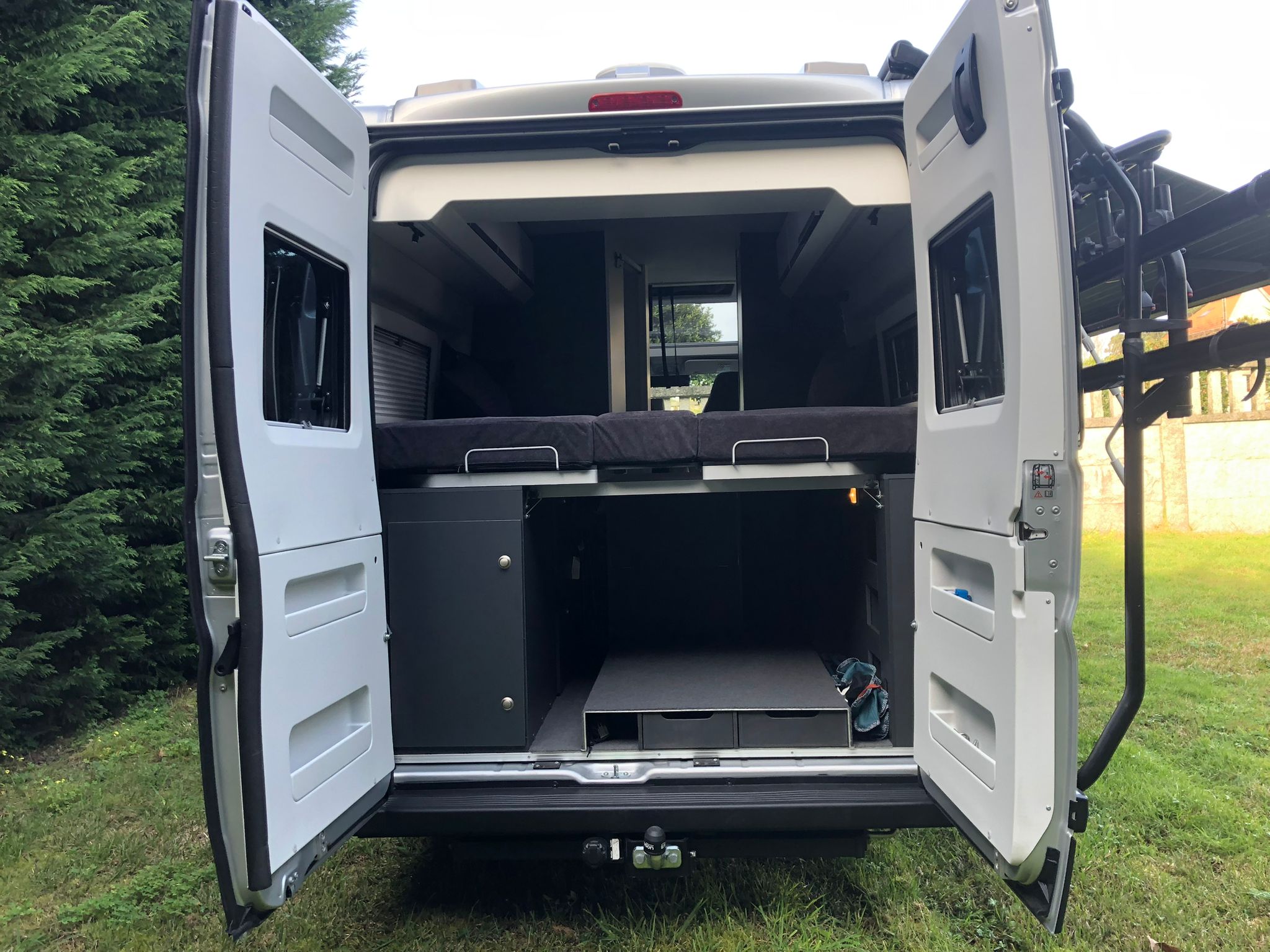 Alquiler 4 plazas Adria Twin Sport 640 en Marín