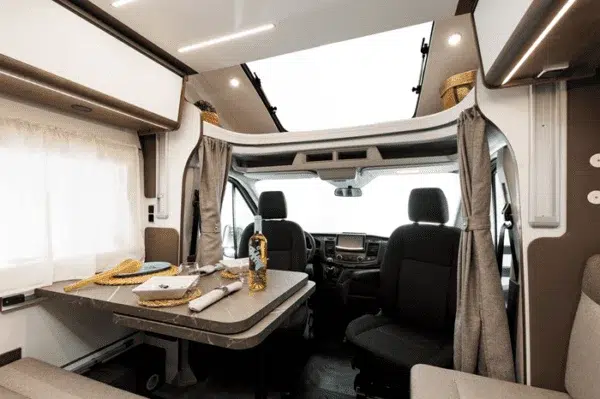 Alquiler 5 plazas Benimar Tessoro 463 UP en Sevilla