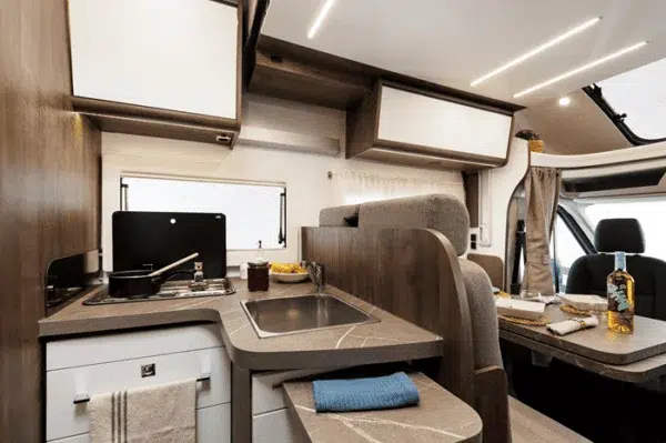 Alquiler 5 plazas Benimar Tessoro 463 UP en Sevilla
