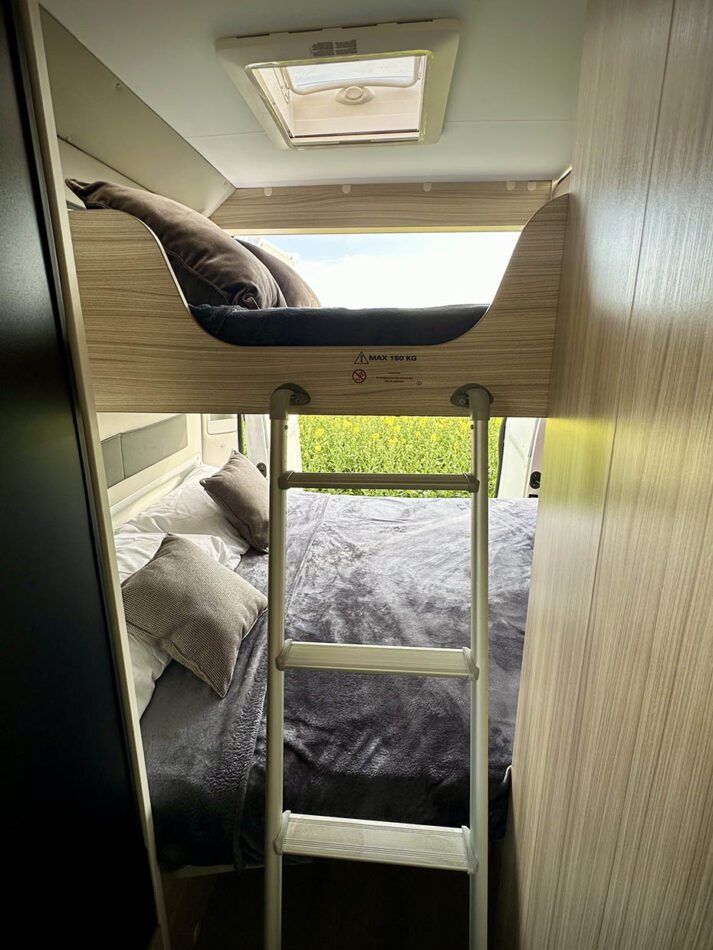 Camas-Litera-Camper-Adria-Twin-713×950