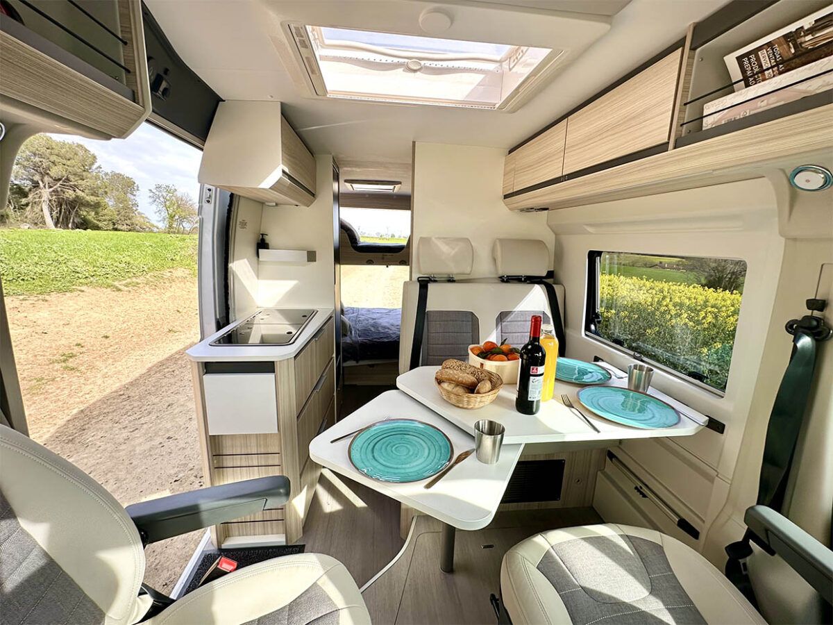 Alquiler 4 plazas Adria Twin en Barcelona