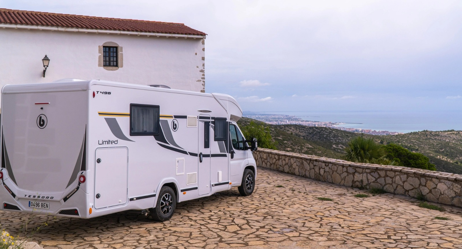 Alquiler 5 plazas Benimar Tessoro 496 en Huelva