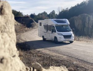 autocaravaningbarcelona-autocaravana-exterior-1-605×465