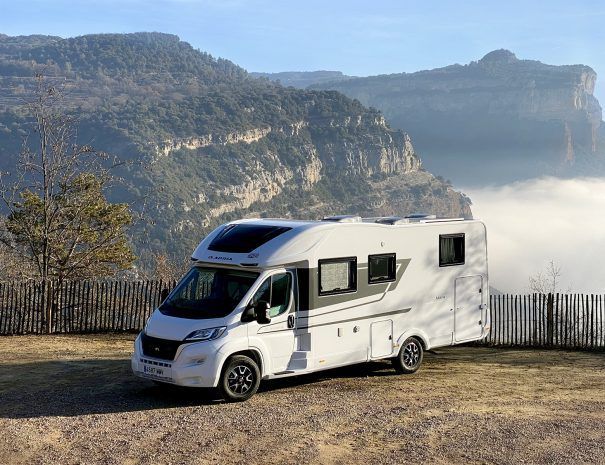 Alquiler 5 plazas Adria Matrix en Barcelona