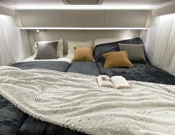 autocaravaningbarcelona-cama-para-3-1-605×465