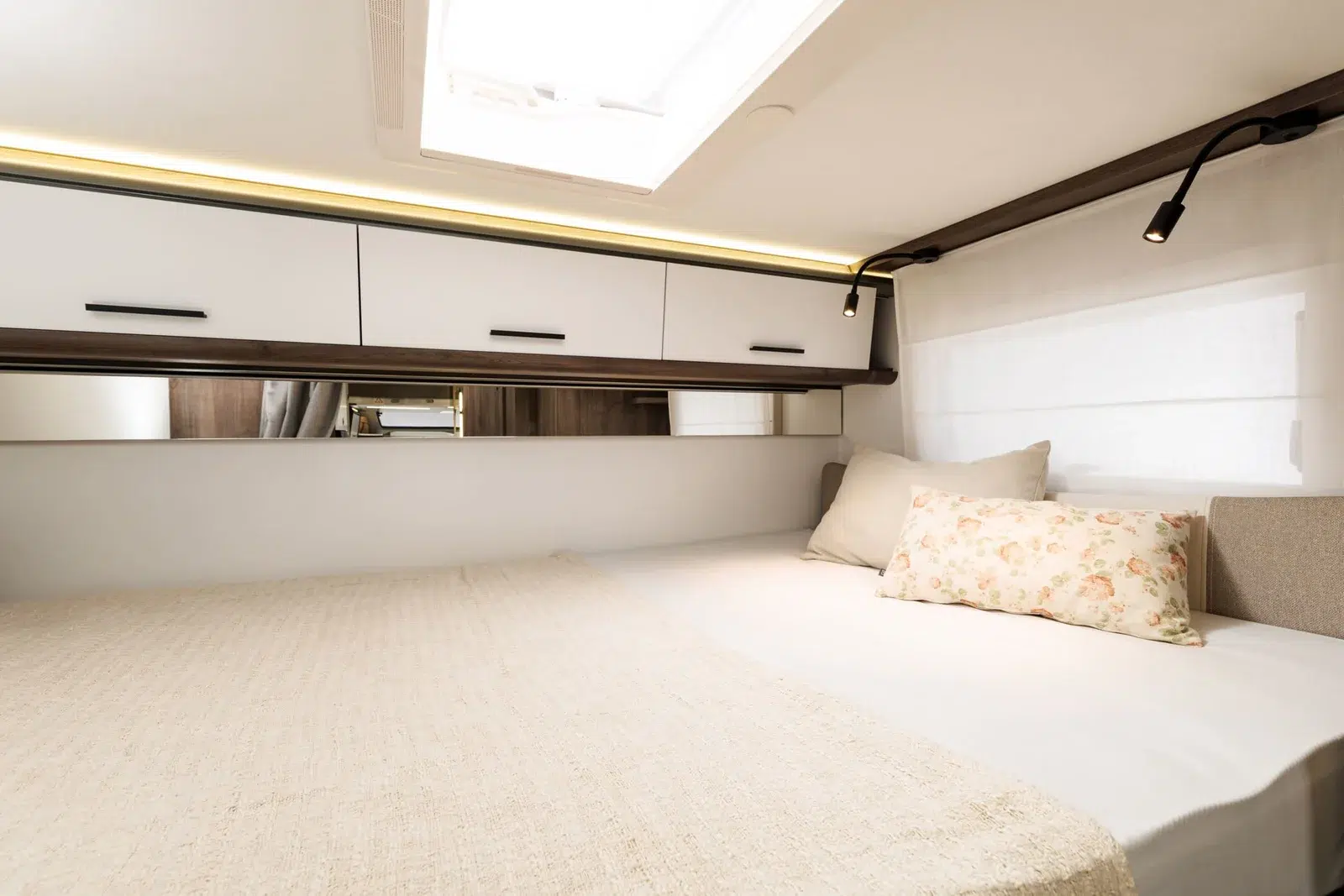 Alquiler 5 plazas Benimar Tessoro 444 en Sevilla