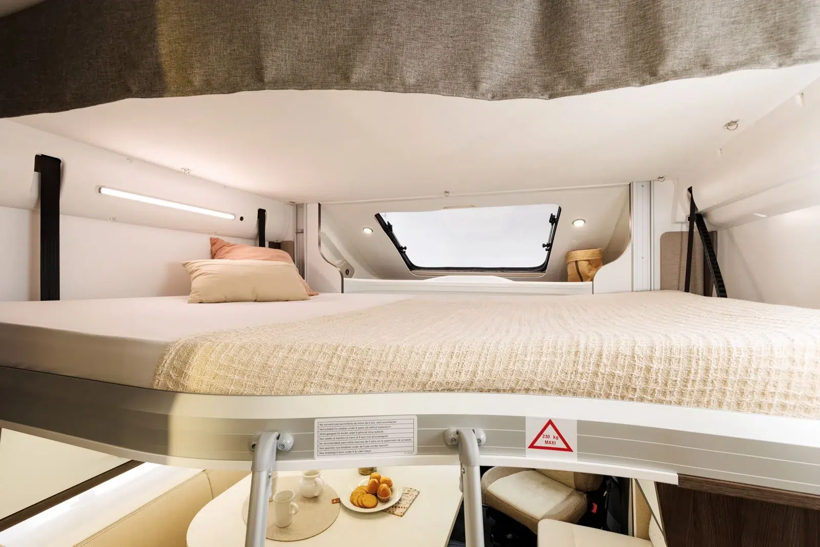 Alquiler 5 plazas Benimar Tessoro 444 en Sevilla