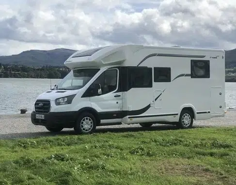 Alquiler 5 plazas Benimar Tessoro 495 UP en Asturias