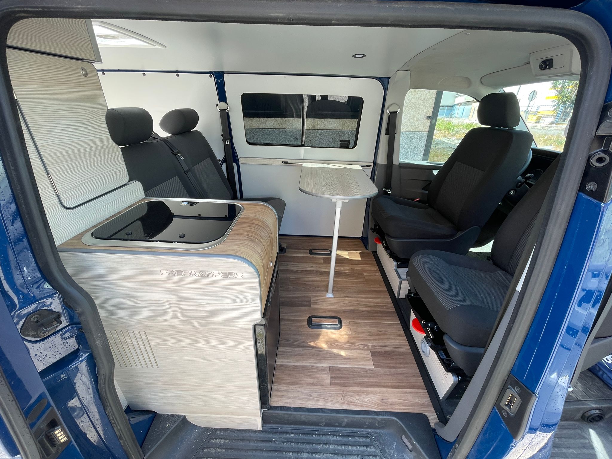 Alquiler 4 plazas Volkswagen Camper / 1 en Sevilla