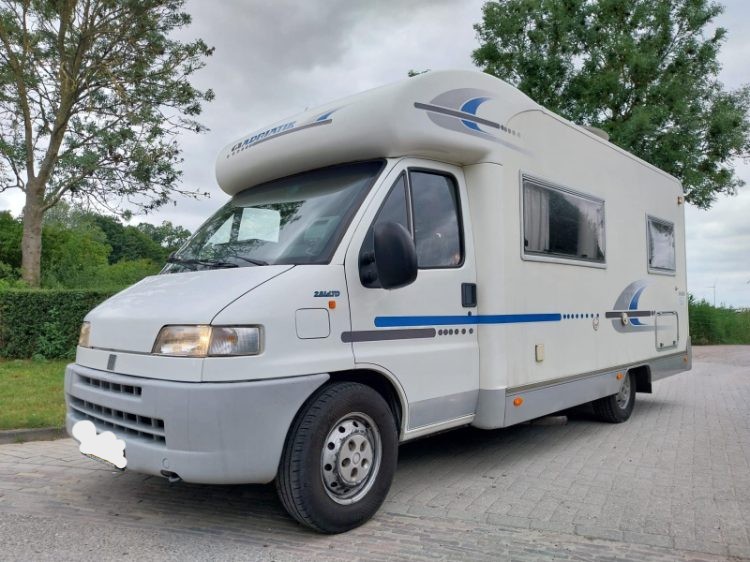 Alquiler 6 plazas Adria Coral 640 DS en Córdoba