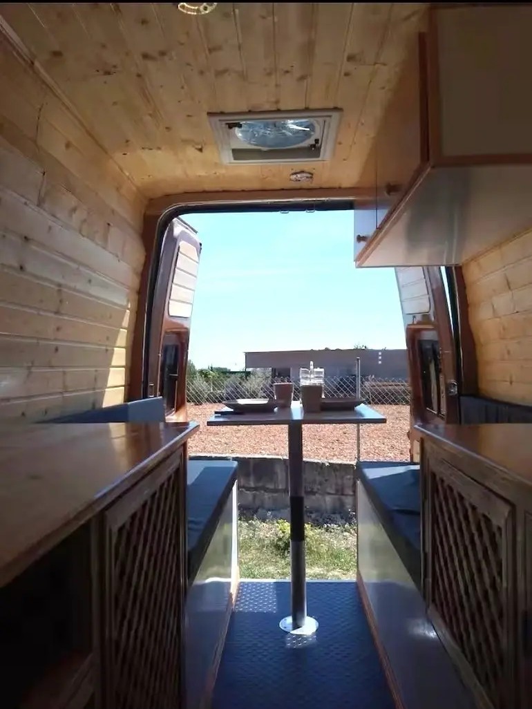 Alquiler 2 plazas CamperVan L3/H2 Alcudia en Mallorca