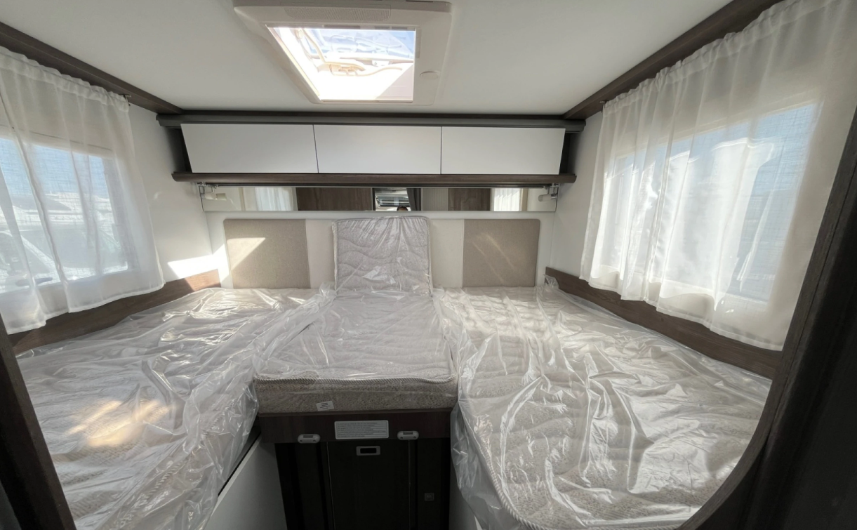 Alquiler 5 plazas Benimar Tessoro 463 UP en Valencia