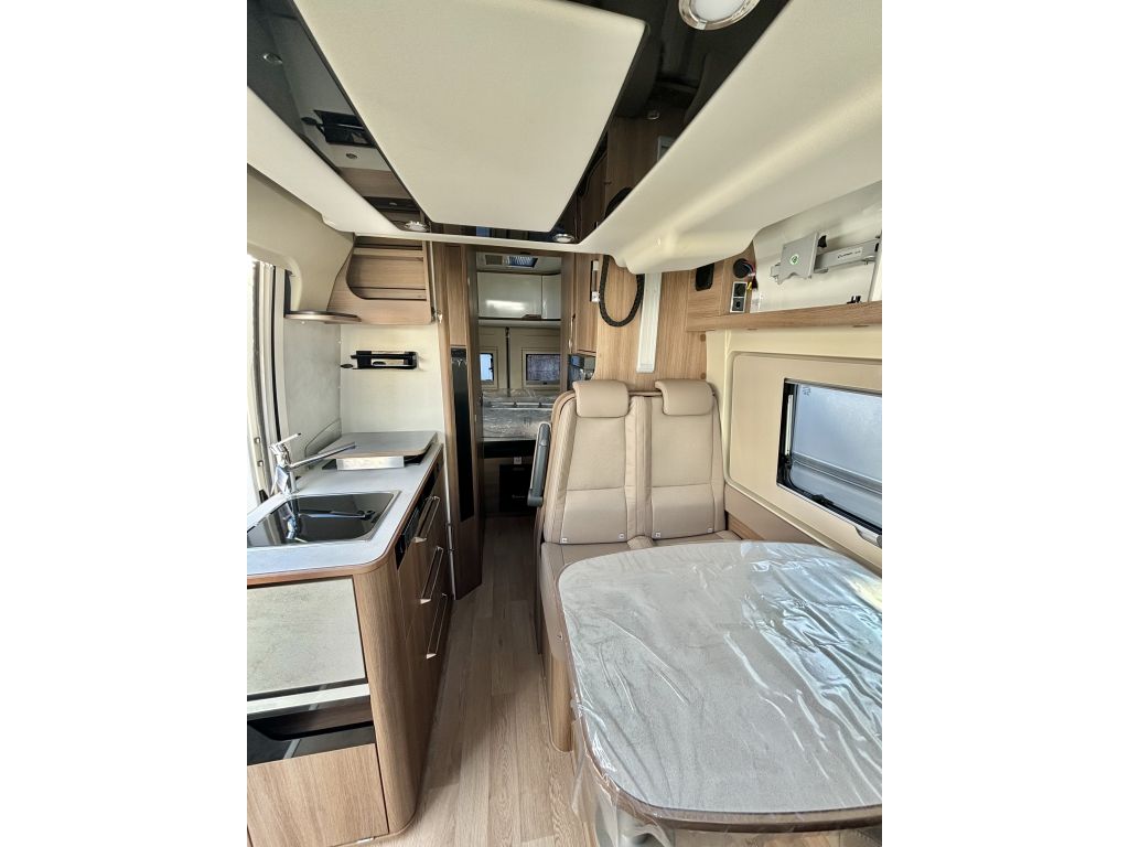 DREAMER Camper Van XL Limited (7)