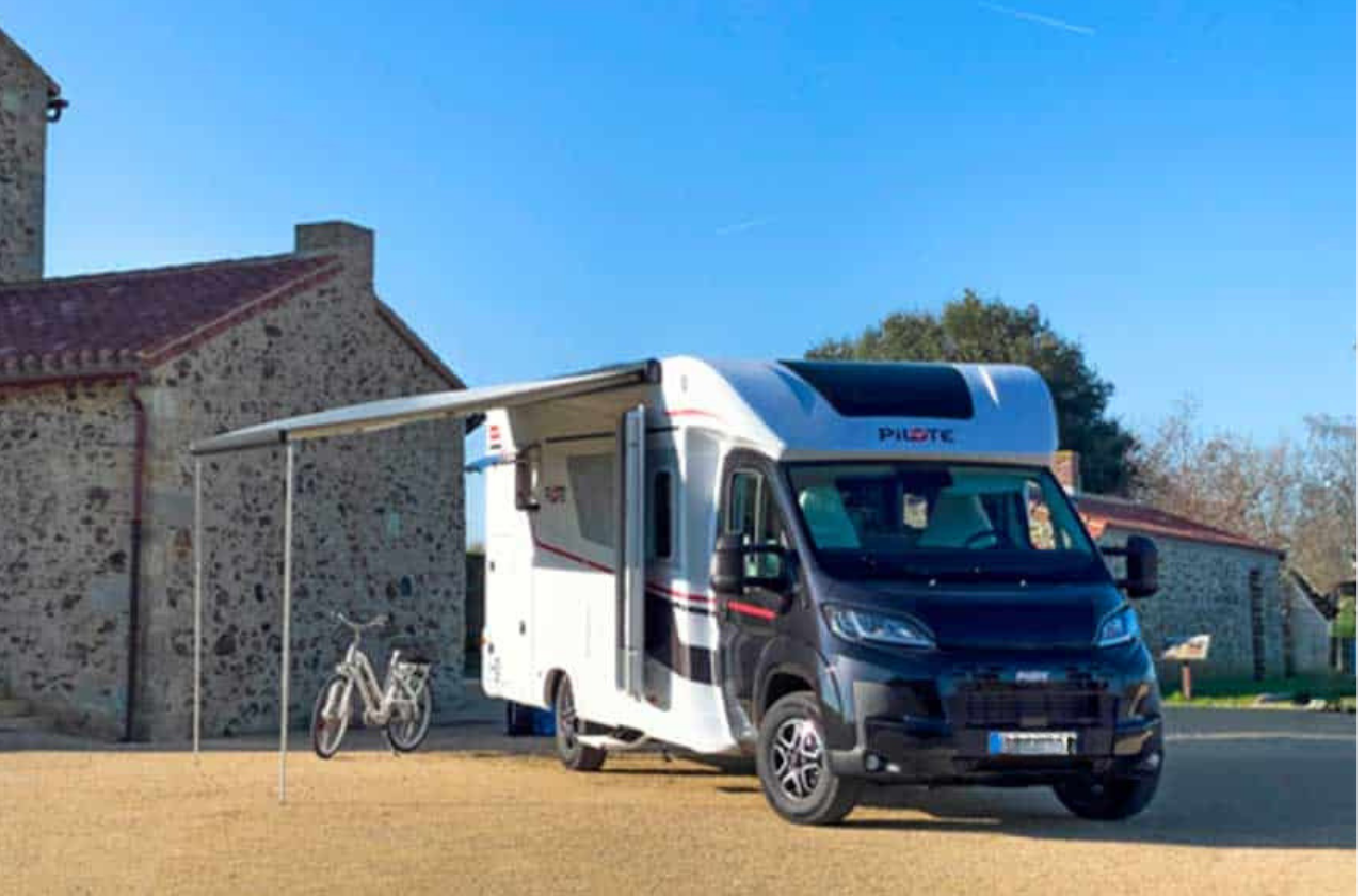 Alquiler 4 plazas Pilote 720 FGJ en Zaragoza