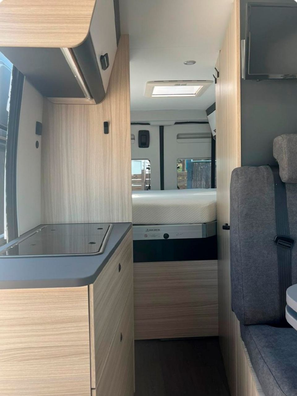 Alquiler 4 plazas Sun Living V 65GX / AN en Barcelona