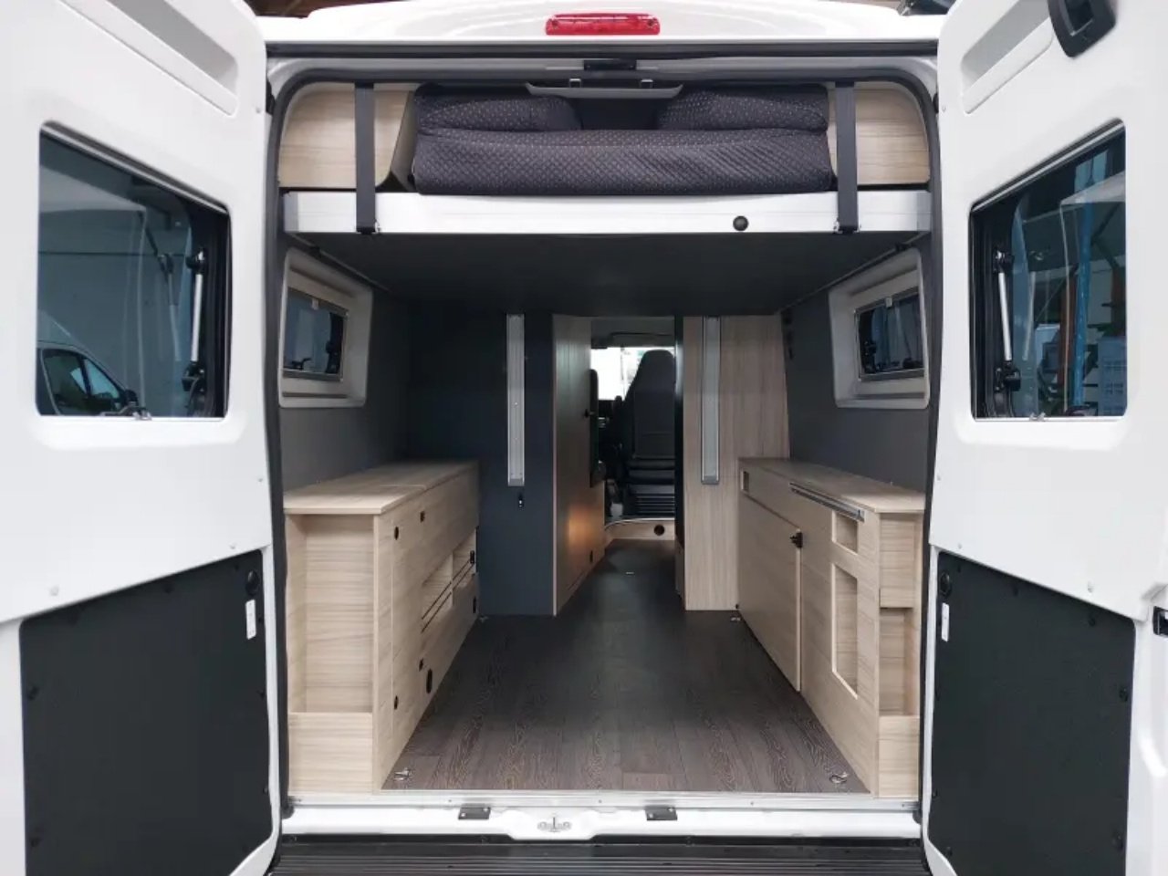 Alquiler 4 plazas Sun Living V 65GX / AN en Barcelona