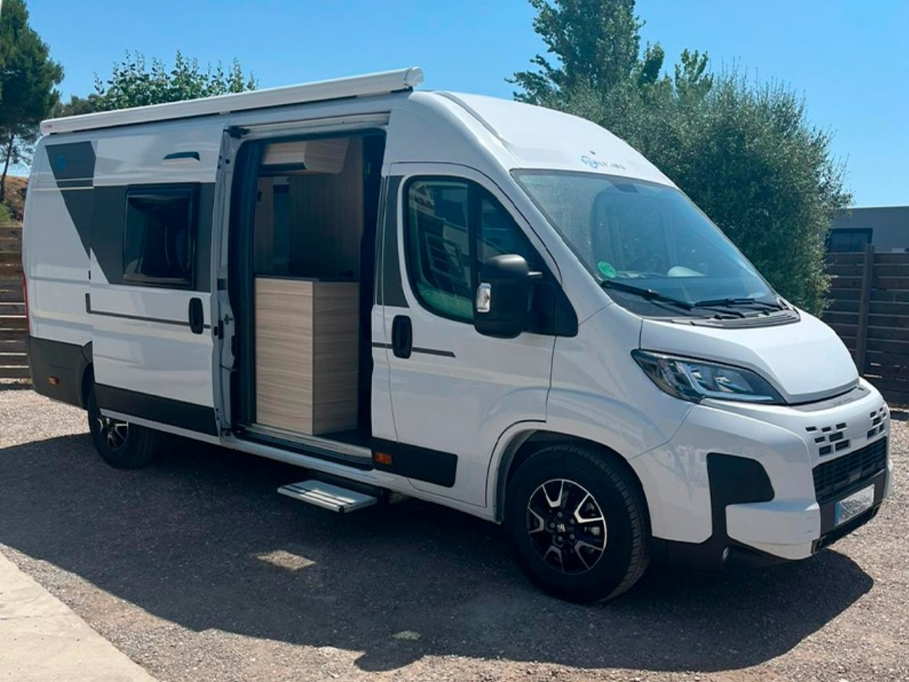 Alquiler 4 plazas Sun Living V 65GX / AN en Barcelona