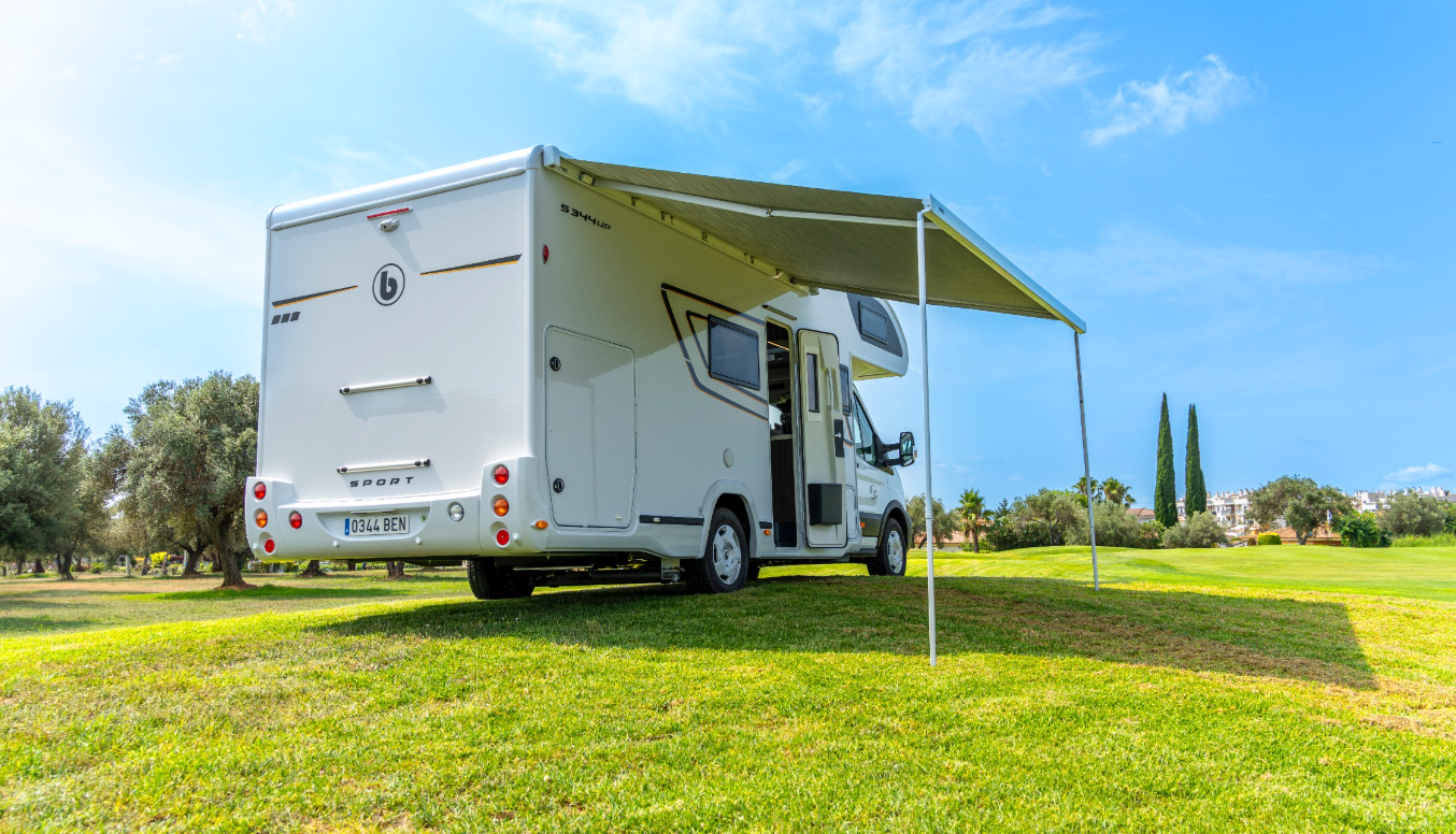 Alquiler 6 plazas Benimar Sport 344 UP en Barcelona