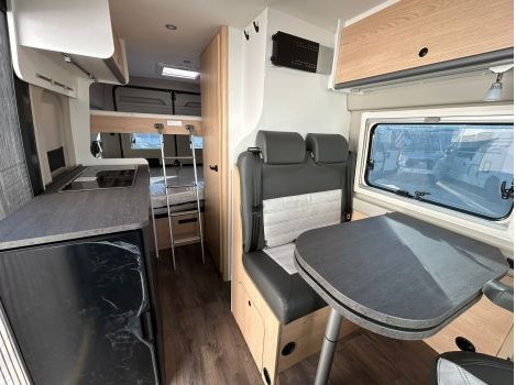 Alquiler 4 plazas Sunlight Cliff 601 Adventure Edition en Alicante