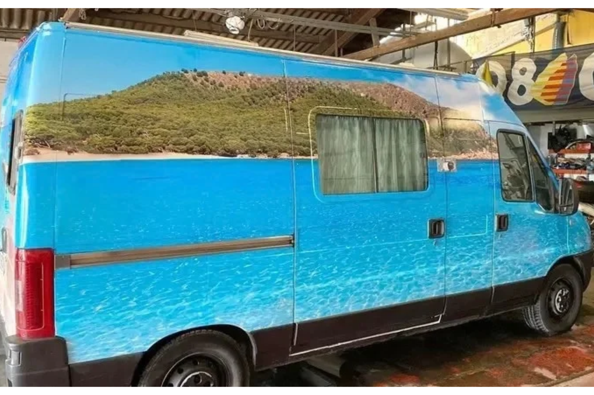 Alquiler 2 plazas CamperVan L3/H2 Agulla en Mallorca
