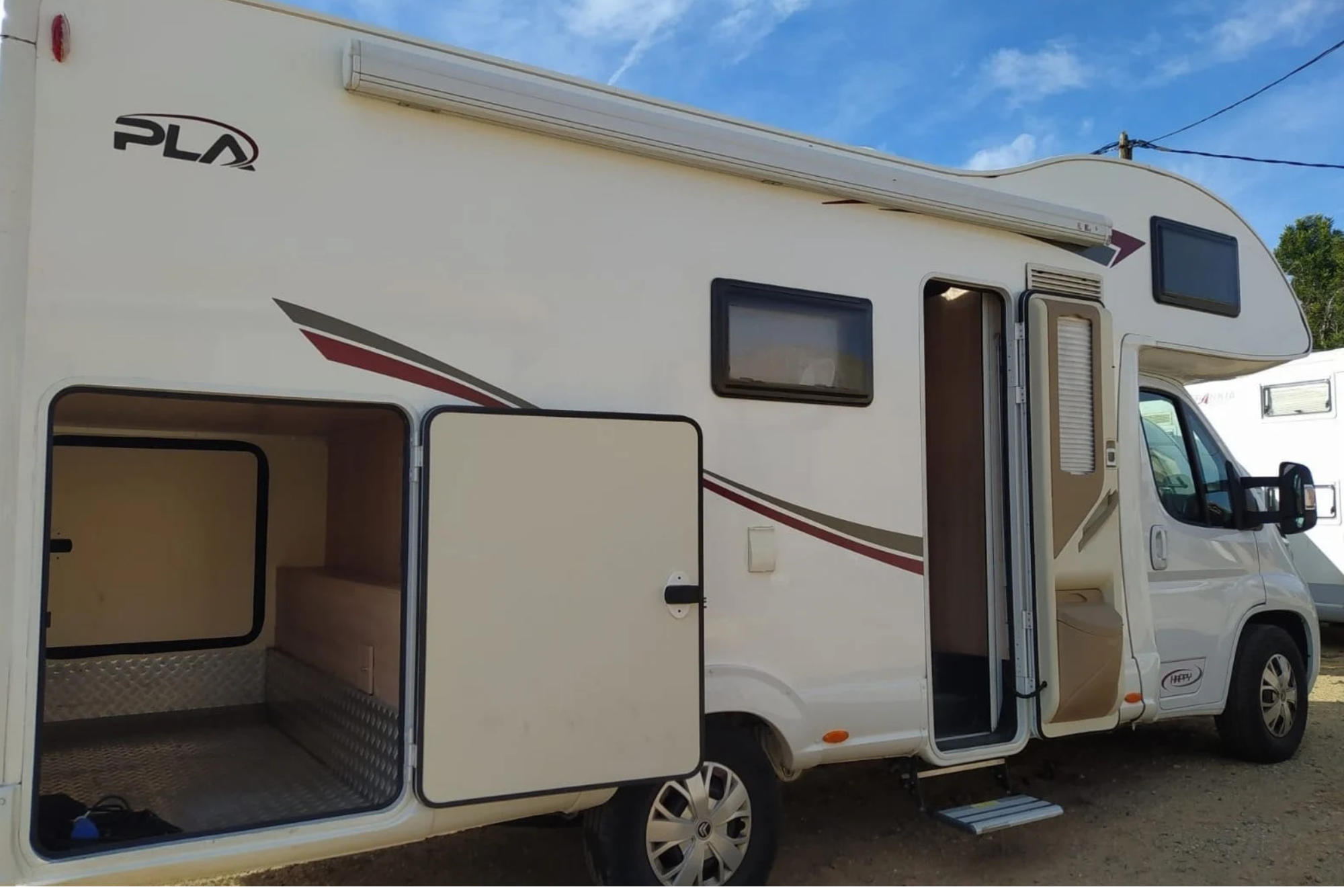 Alquiler 6 plazas P.L.A. Happy 440 Privilege en Tarragona