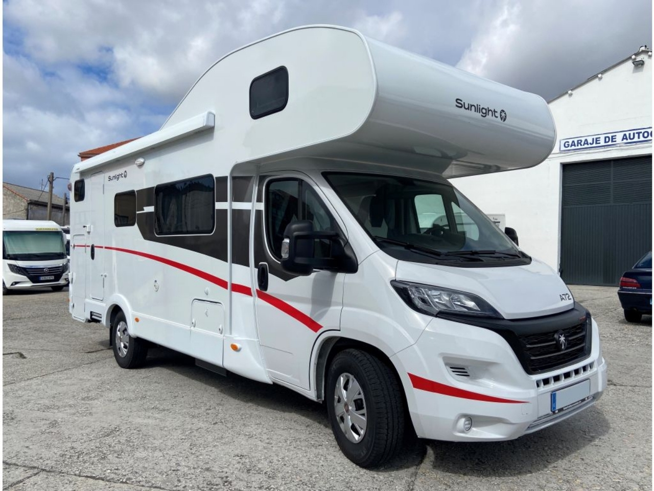 Alquiler 6 plazas Sunlight A72 en Huesca