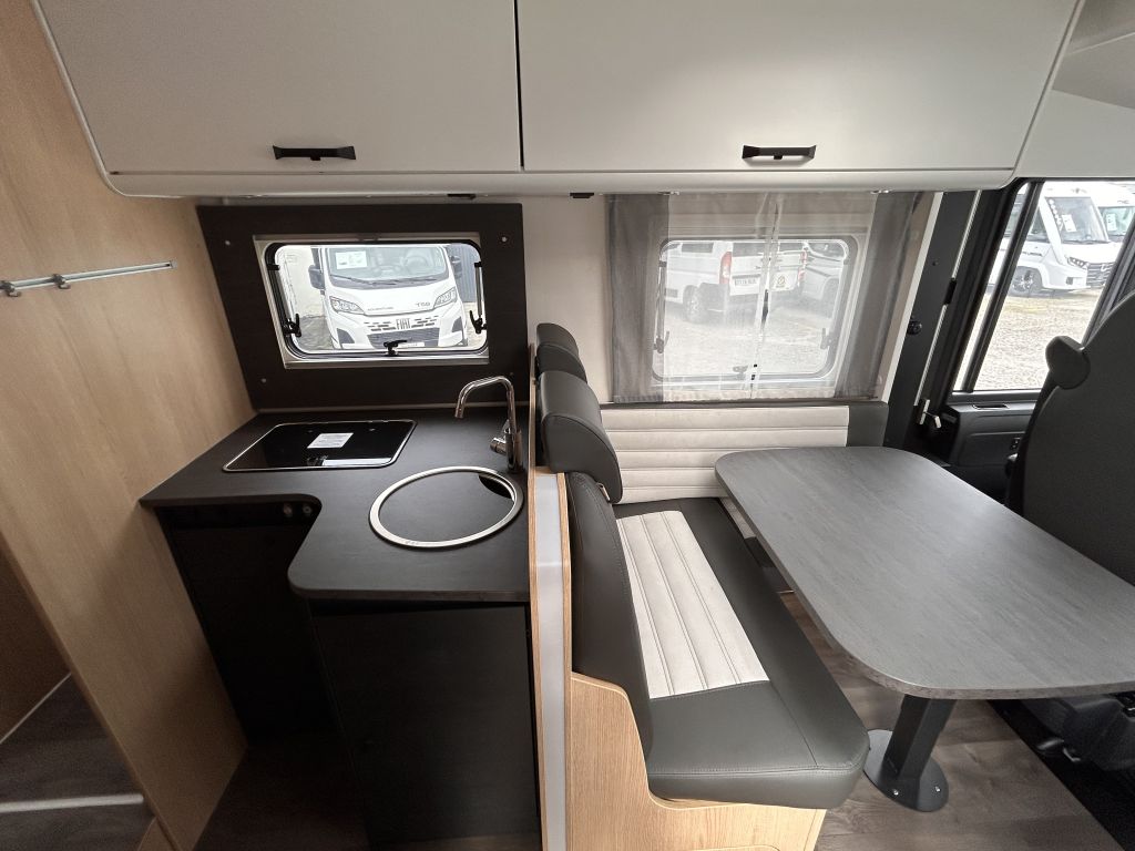 Sunlight I68 Adventure Edition (16)